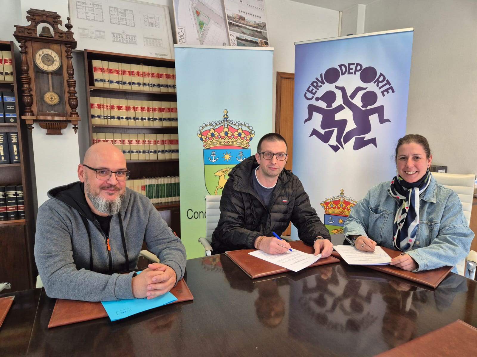 Cervo aposta polas artes marciais cun novo convenio de apoio á súa escola deportiva