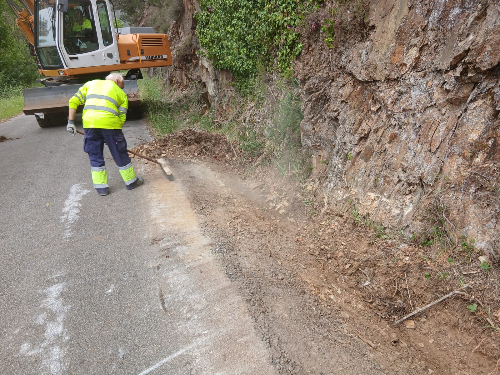 Arrancan as obras no tramo final da LU-P-4802, que une A Pontenova e Ribeira de Piquín
