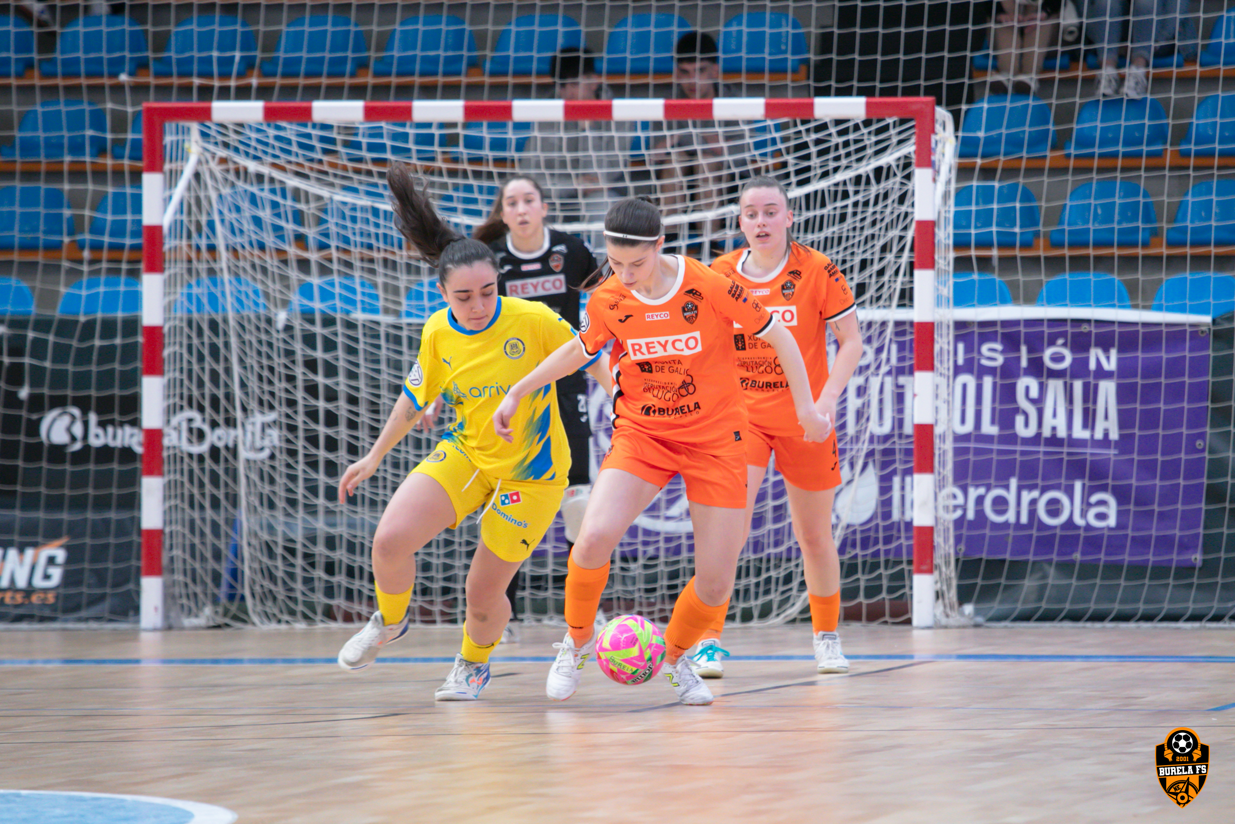 O Burela rescata un punto nun final eléctrico ante o Alcorcón