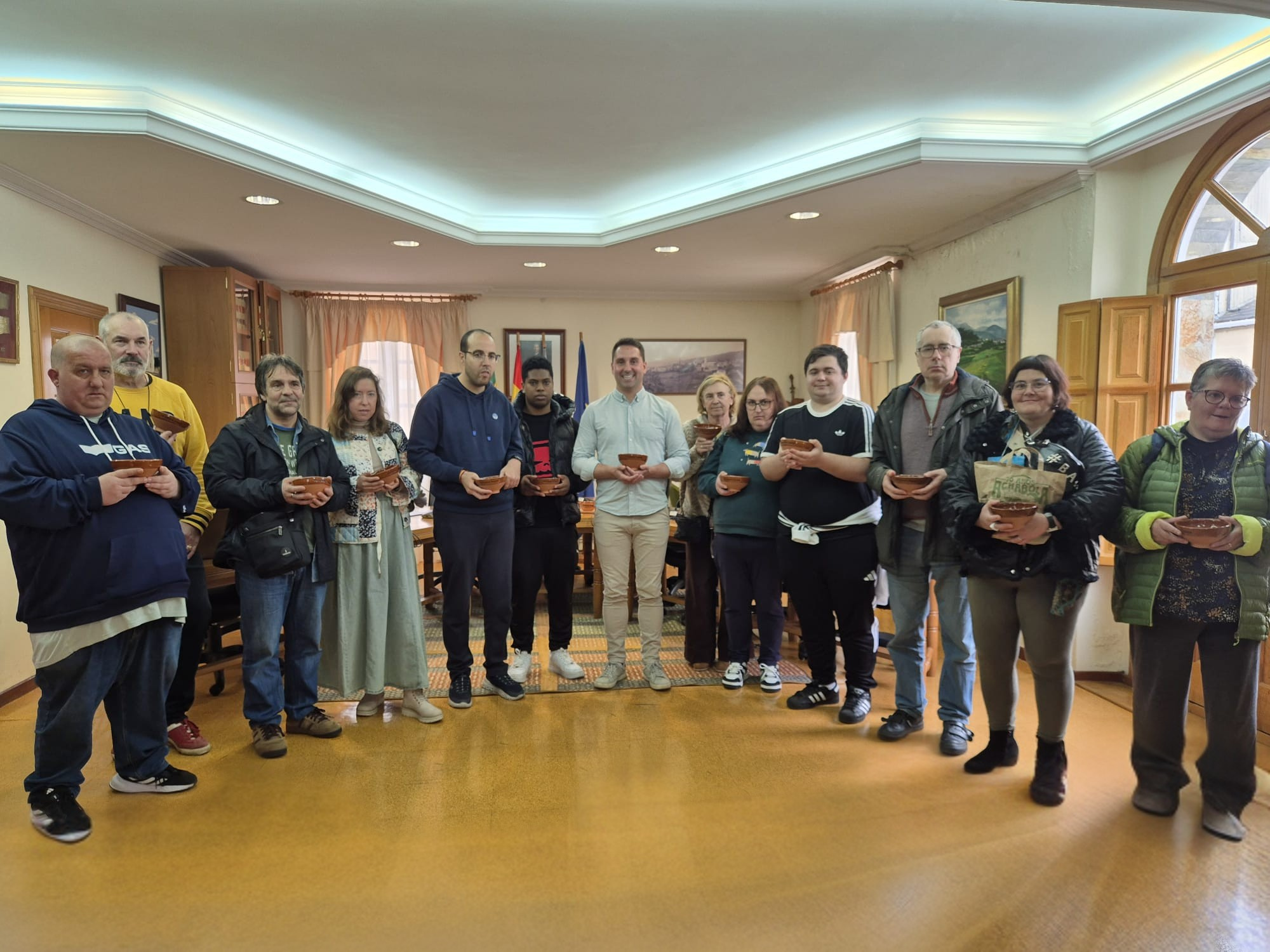 A Festa da Enfariñada de Trabada incorpora cuncas elaboradas por membros da Asociación Saúde Mental A Mariña