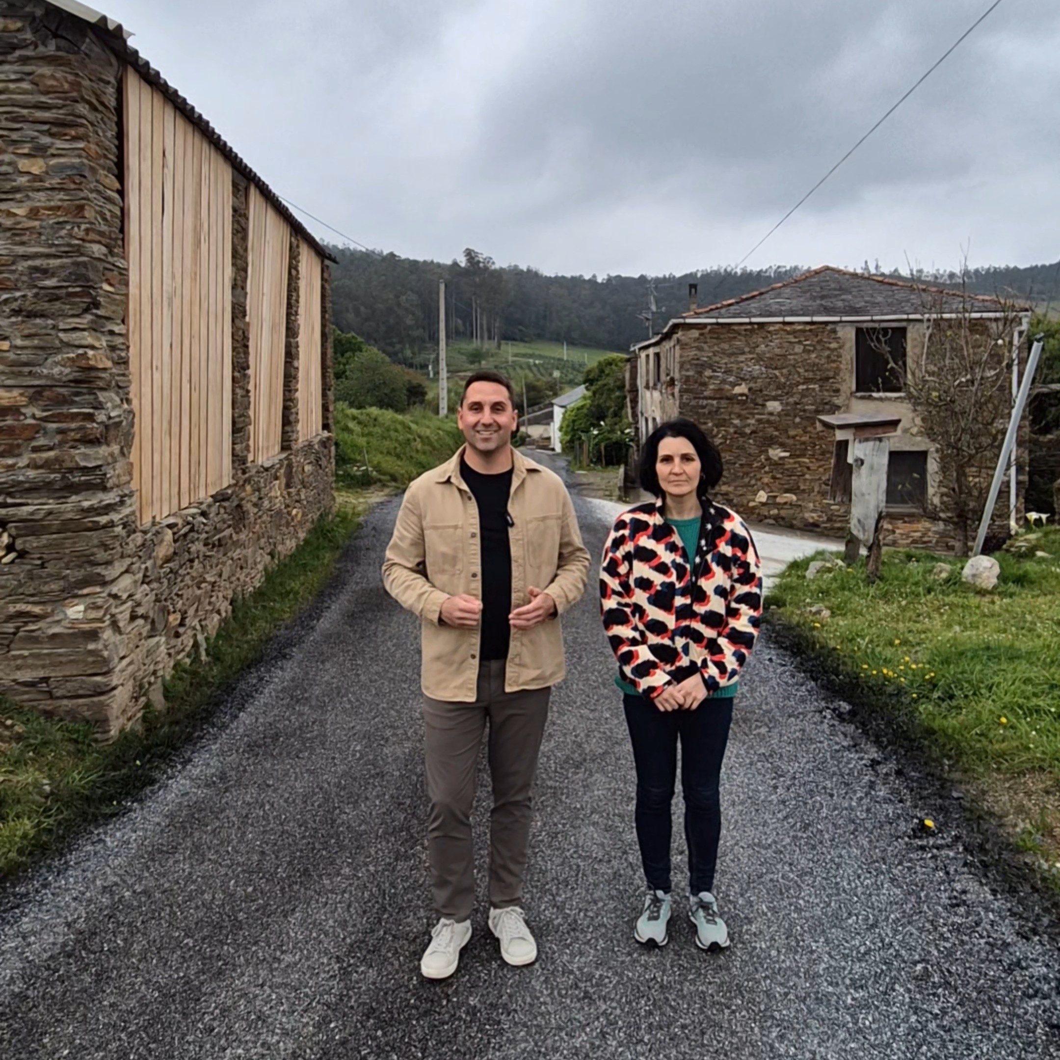 Rematadas as obras de mellora das vías no lugar de Louro, na parroquia de Sante, en Trabada