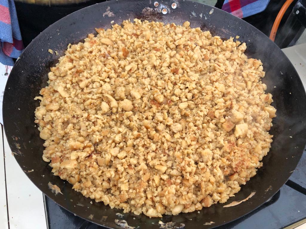 A Enfariñada de Trabada preséntase na Festa da Filloa de Muimenta antes da súa celebración o 3 de maio