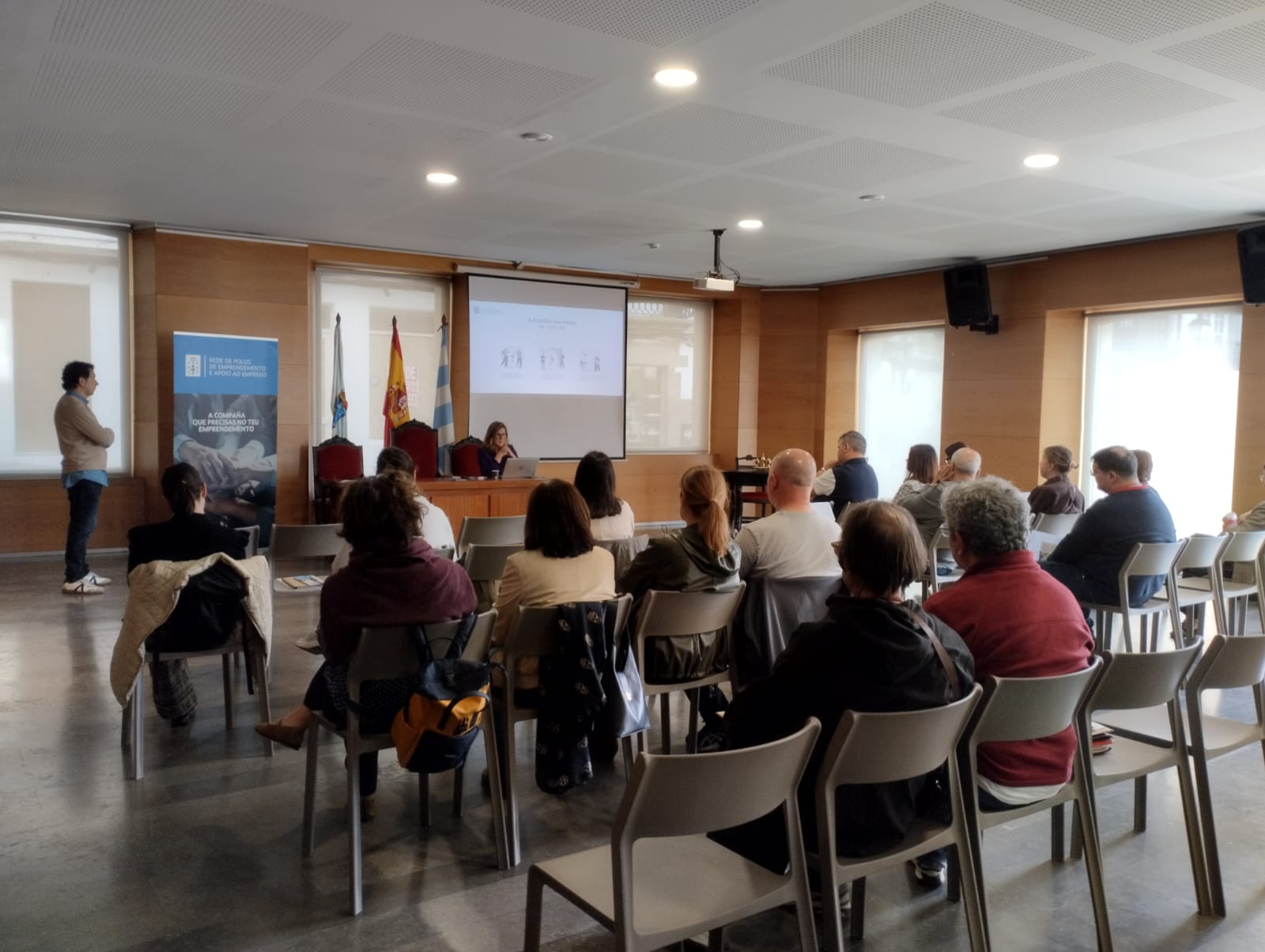 Emprender, medrar e dar relevo: o Polo de Mondoñedo achega solucións ao comercio de Viveiro