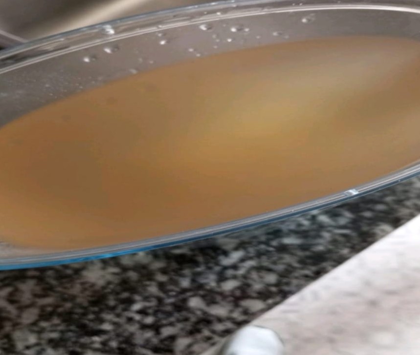 O Grupo Socialista de Xove denuncia novos episodios de turbidez na auga das vivendas