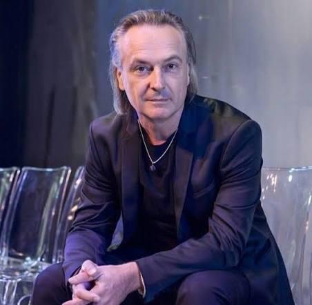 O recoñecido hipnotista Jeff Toussaint, primeira confirmación do I Festival Internacional de Maxia de San Cibrao