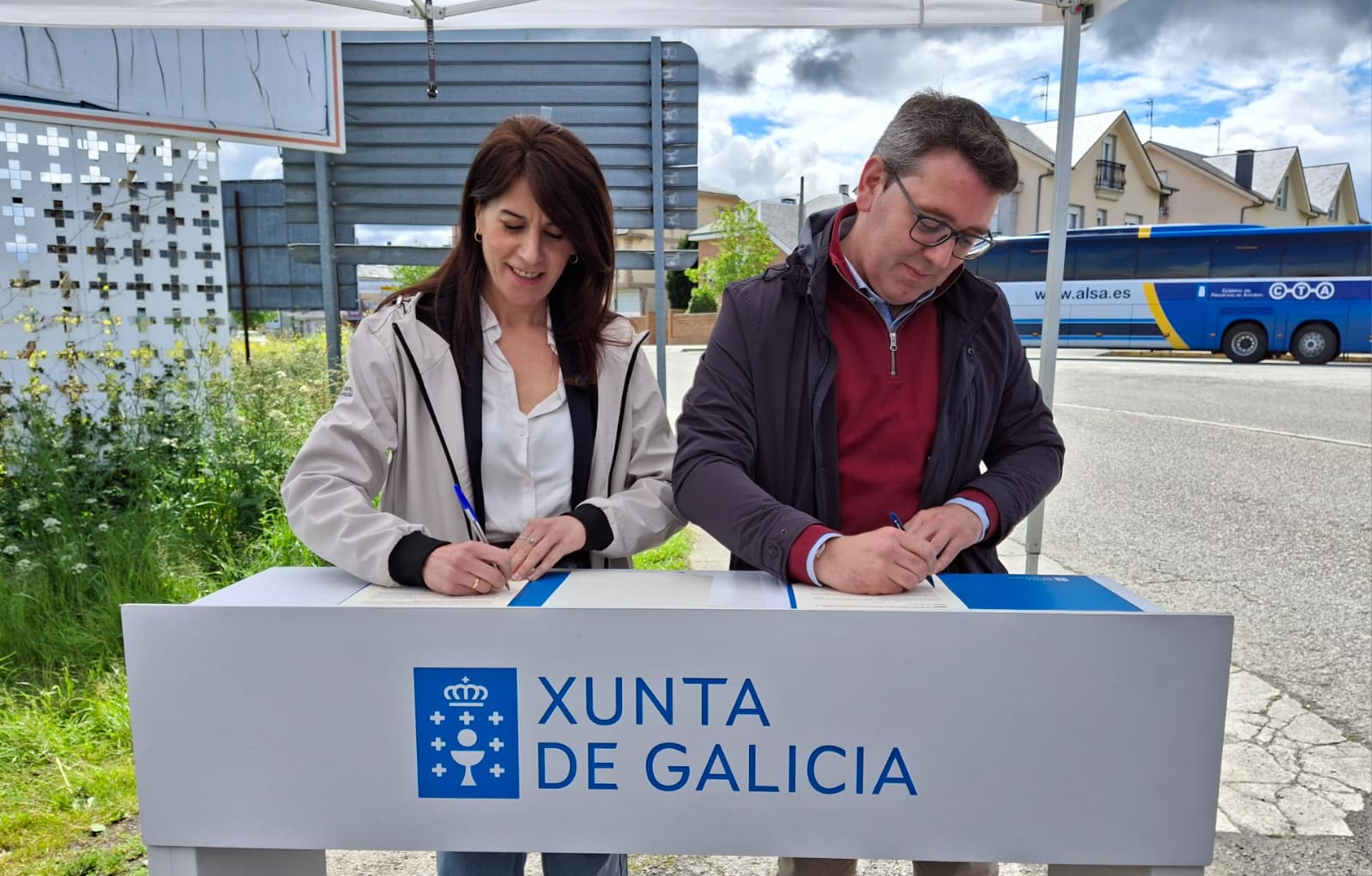 Ribadeo e Xunta asinan un convenio de 350.000 euros para renovar a Avenida de América