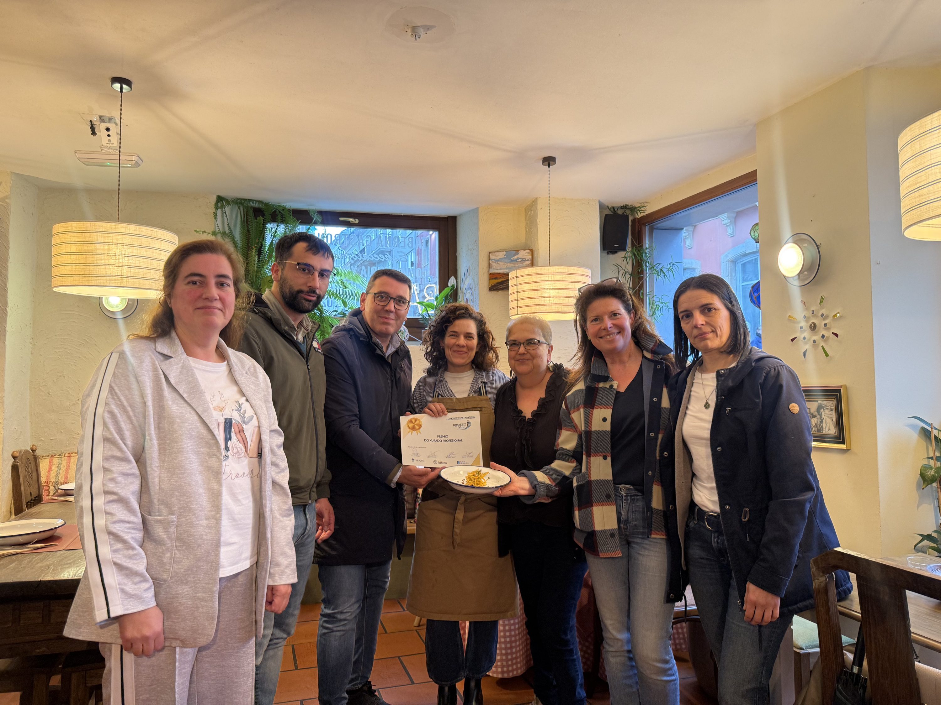 Kalpa Amodiño recibiu o diploma acreditativo como a tapa gañadora do xurado profesional do 'Ribadeo Sabe', que segue ata o domingo