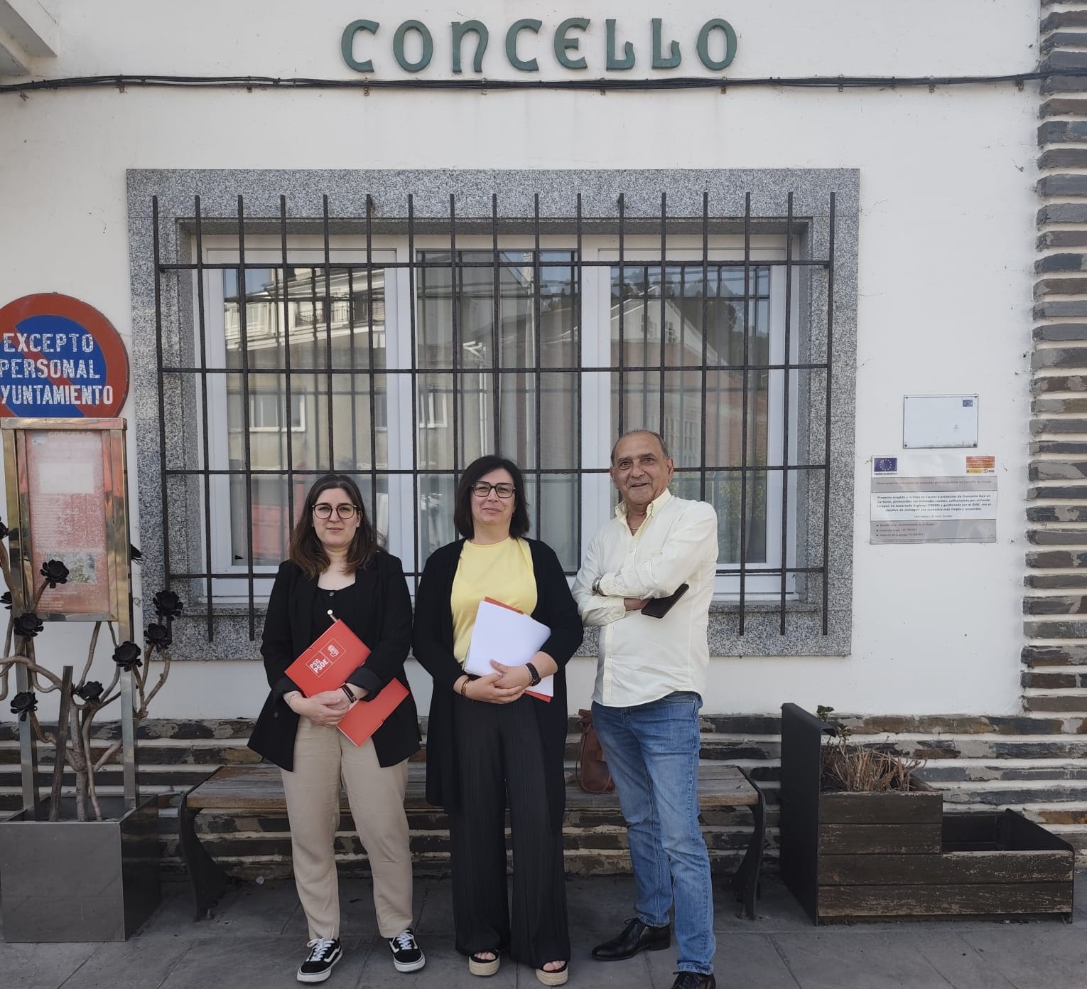 O PSdeG de O Vicedo reclama un Plan de Mobilidade e a reubicación de contedores para mellorar a accesibilidade