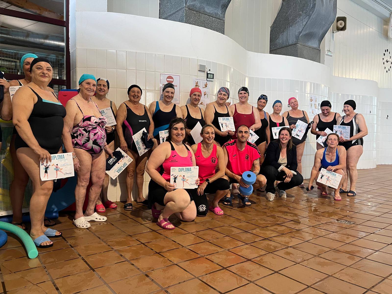 Clausurada unha nova tempada dos cursos da piscina olímpica municipal de Cervo
