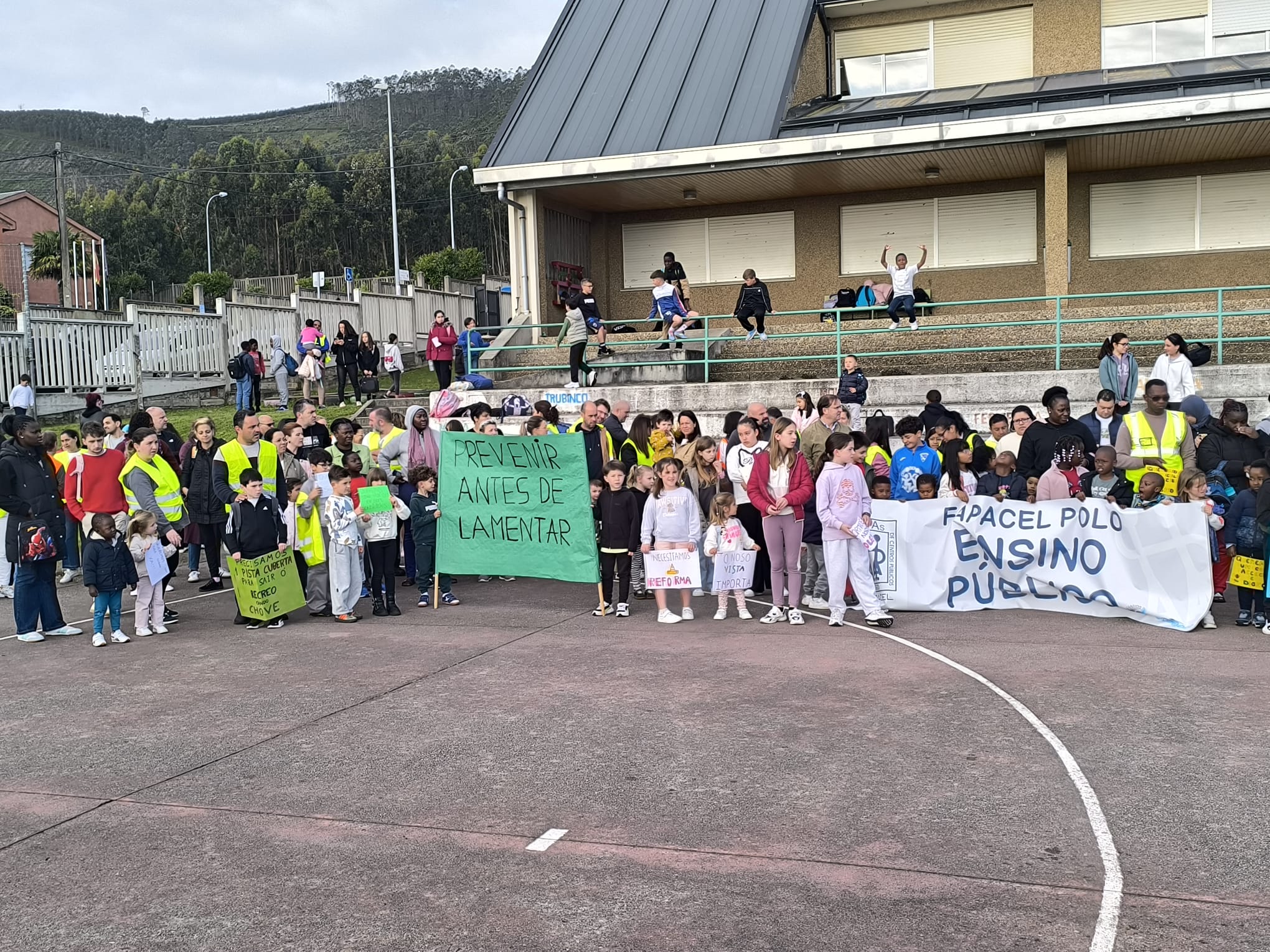 FAPACEL denuncia o abandono institucional do CEIP Vista Alegre de Burela e esixe unha rehabilitación urxente