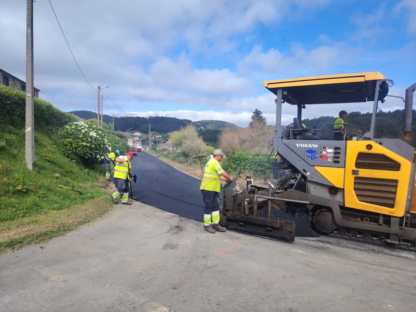 A Deputación renova máis de 1,7 km da estrada LU-P-6405 no Vicedo