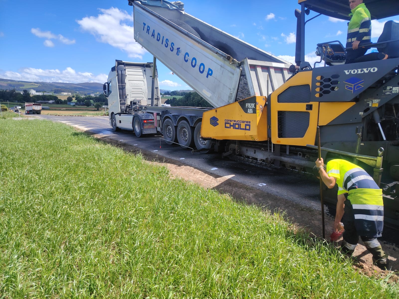 Iniciado en Pastoriza o estendido do aglomerado na estrada provincial que a conecta con Meira por Fonmiñá