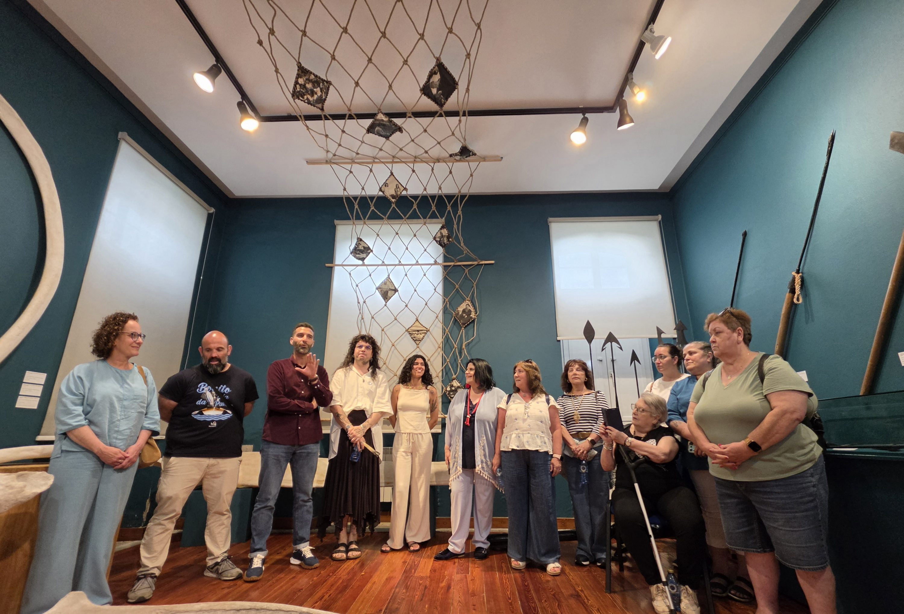 O Museo do Mar recoñece a labor das redeiras coa instalación textil “Nó que non esquece”
