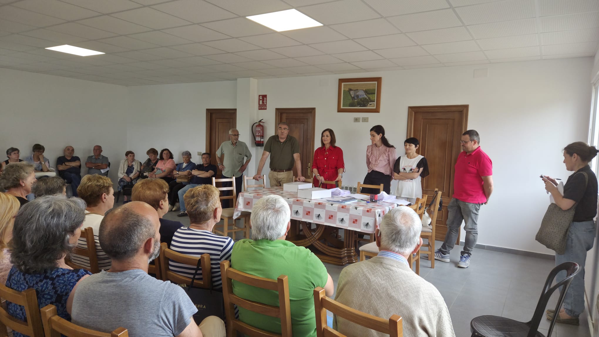 Medio Rural entrega os boletíns das bases da reestruturación parcelaria de Viladonga