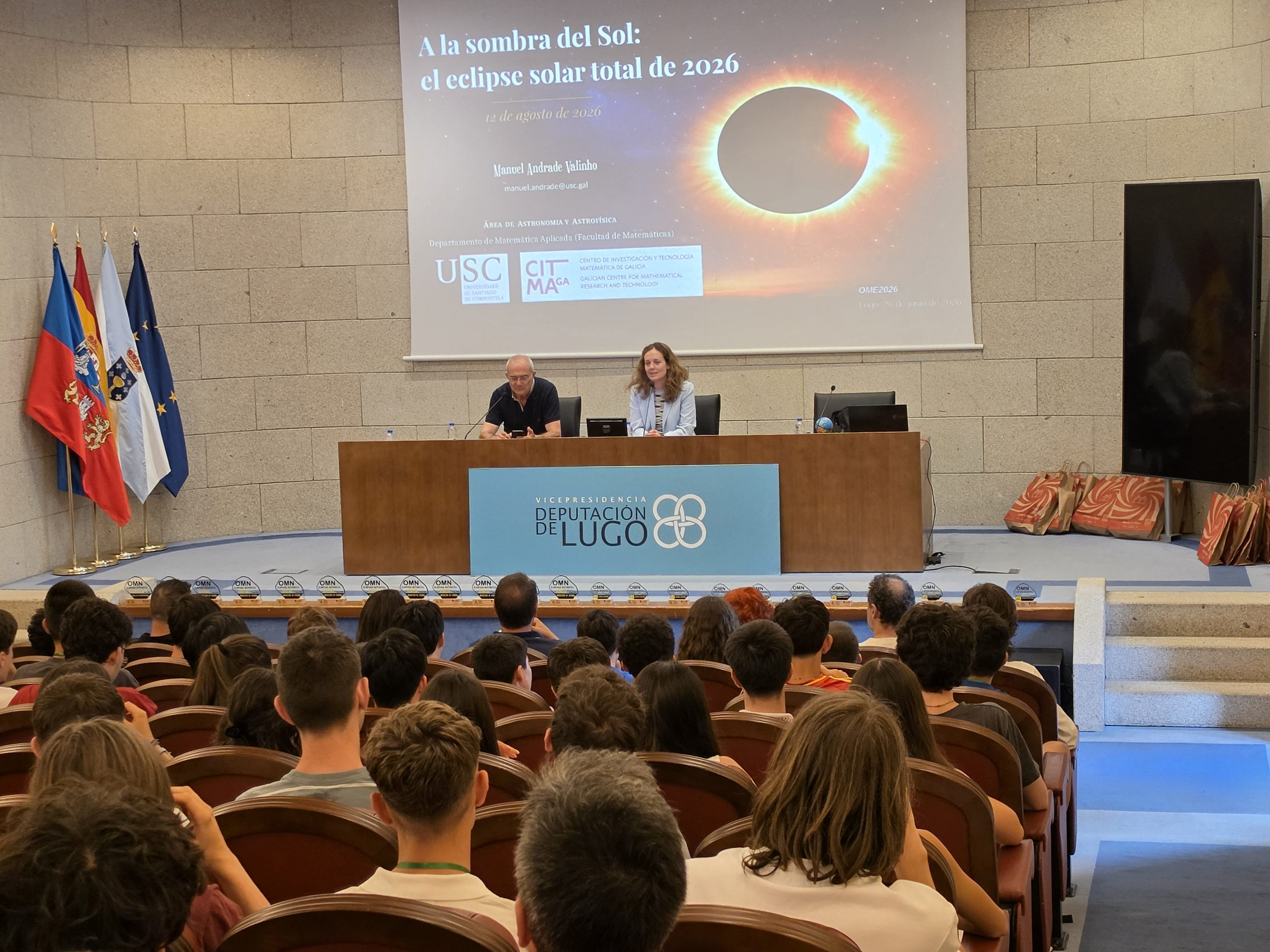 A deputada de Cultura Iria Castro despediu as rapazas e rapaces que participaron na final estatal da Olimpíada Matemática, un certame que converteu a cidade de Lugo e Mondoñedo en escenarios de aprendizaxe e convivencia
