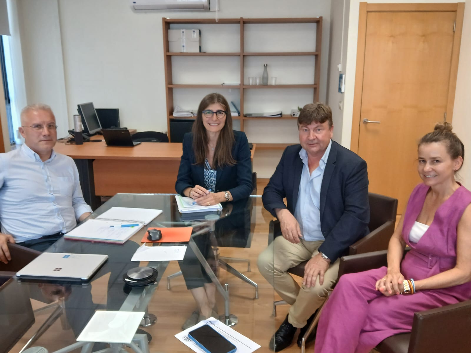 Natalia Botana aborda co presidente da Federación Galega de Confrarías novos eixos de traballo para adaptar os portos ás necesidades dos profesionais