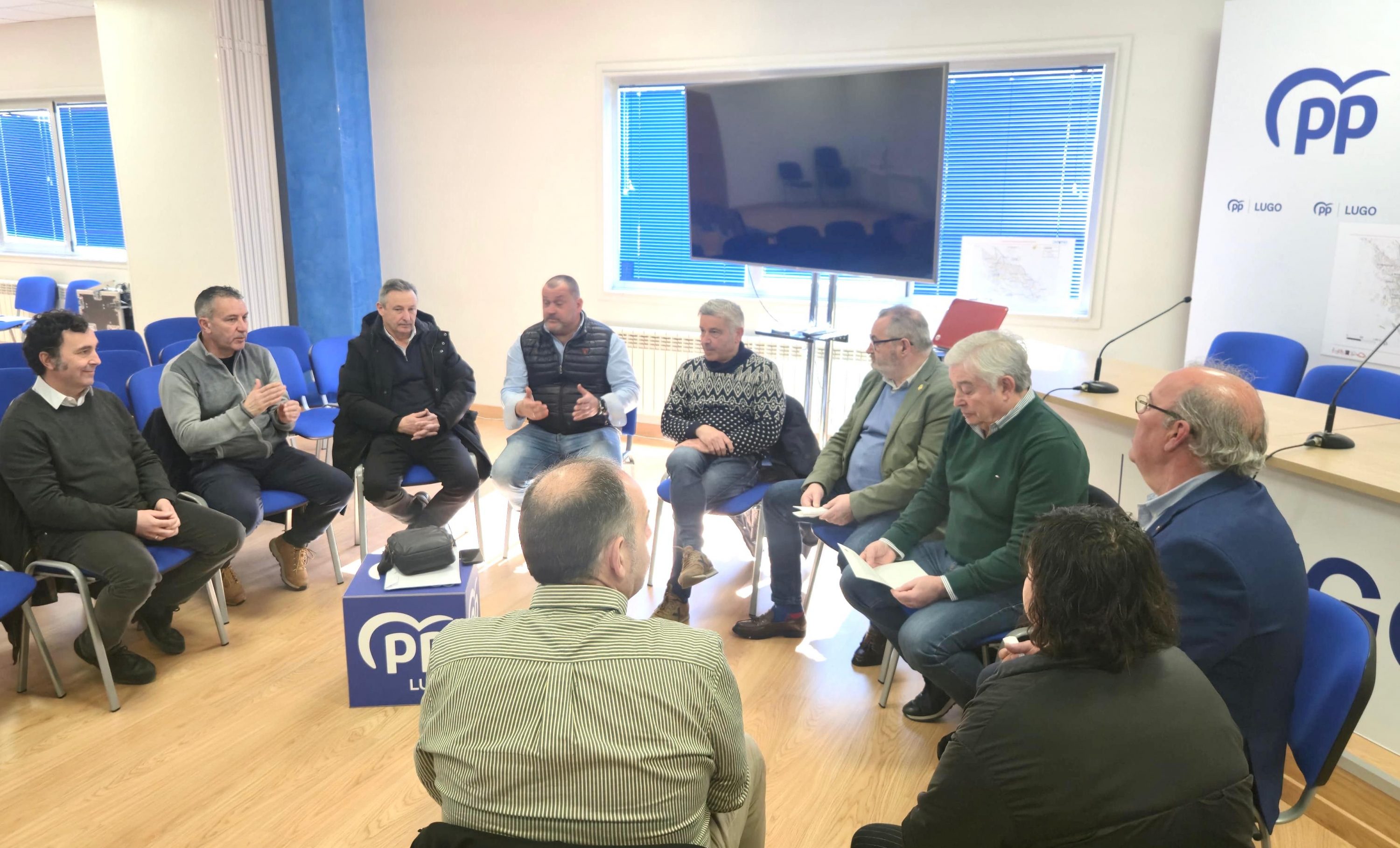 O PP critica no Senado a exclusión de miles de profesionais das axudas aos carburantes