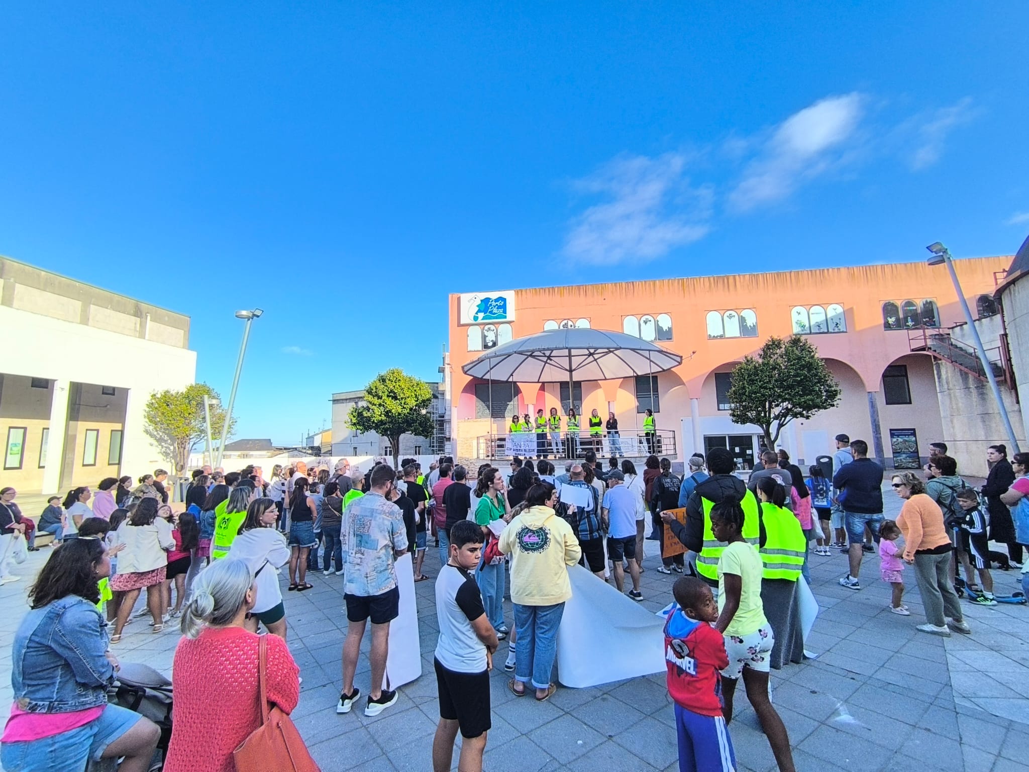 FAPACEL apoia a concentración do CEIP Vista Alegre e reclama solucións urxentes para o centro
