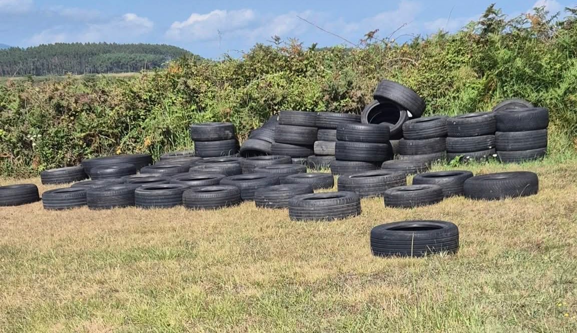 UCIN Ribadeo esixe a retirada dos neumáticos abandonados tras a Heroican Race