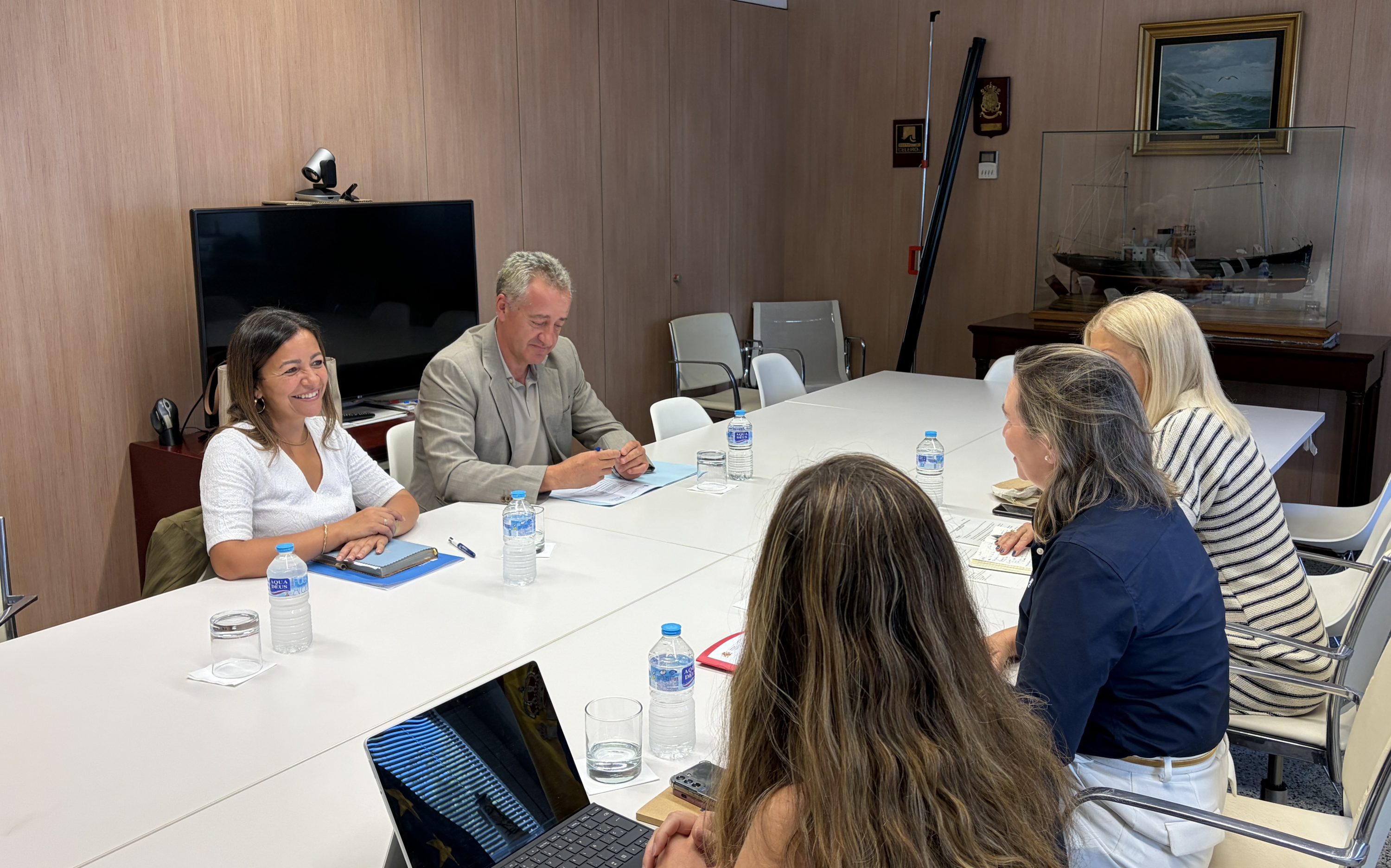 A Xunta e o goberno central avanzan na colaboración para optimizar a inspección e o control da actividade pesqueira