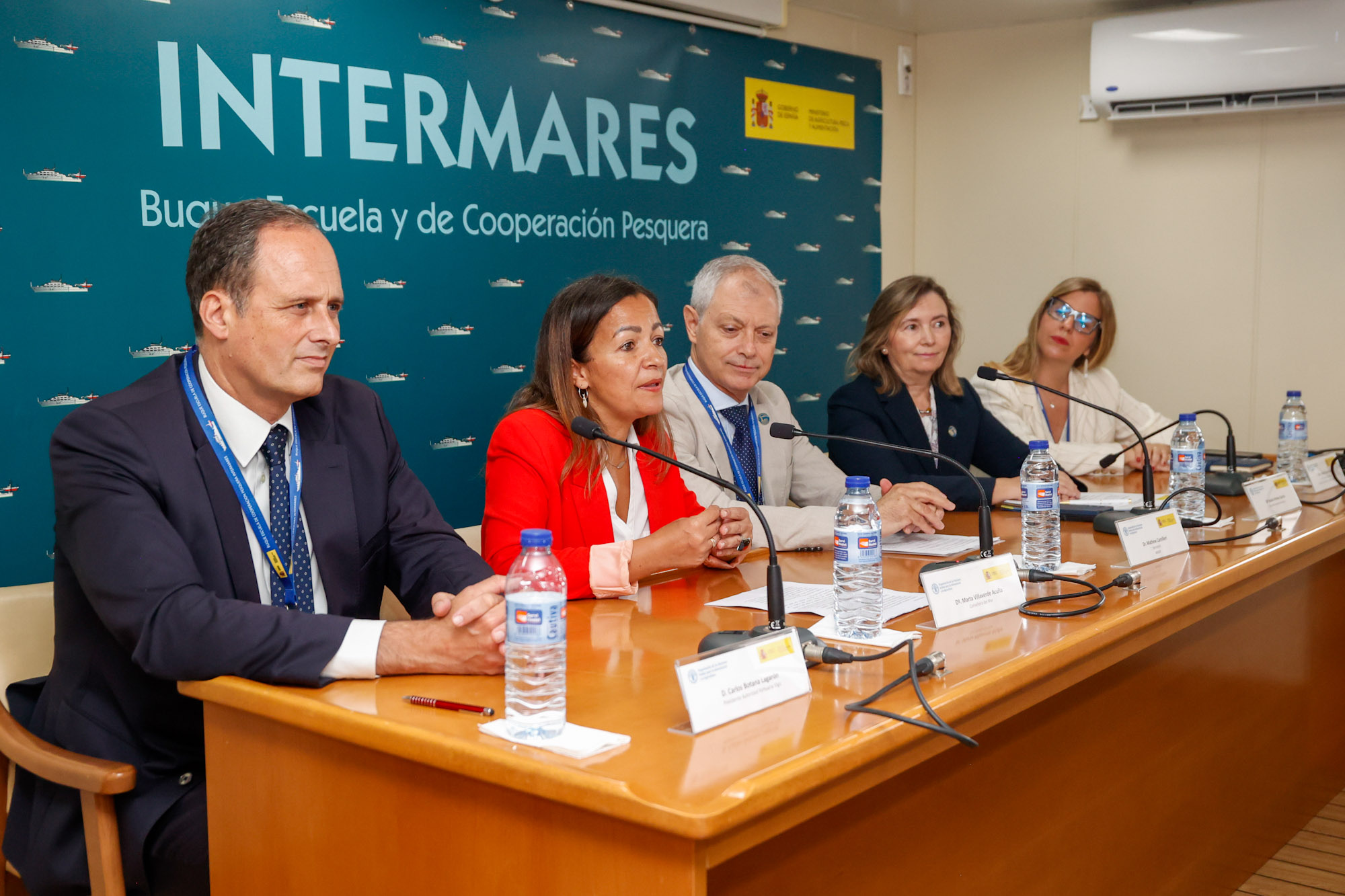 A Xunta sitúa a formación e a cooperación internacional coma os dous eixes estratéxicos para combater a pesca ilegal dos océanos