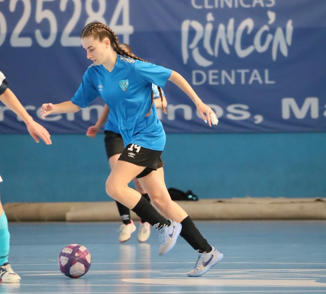 Potencia e gol para o Burela: Elena Ortega únese ao proxecto laranxa