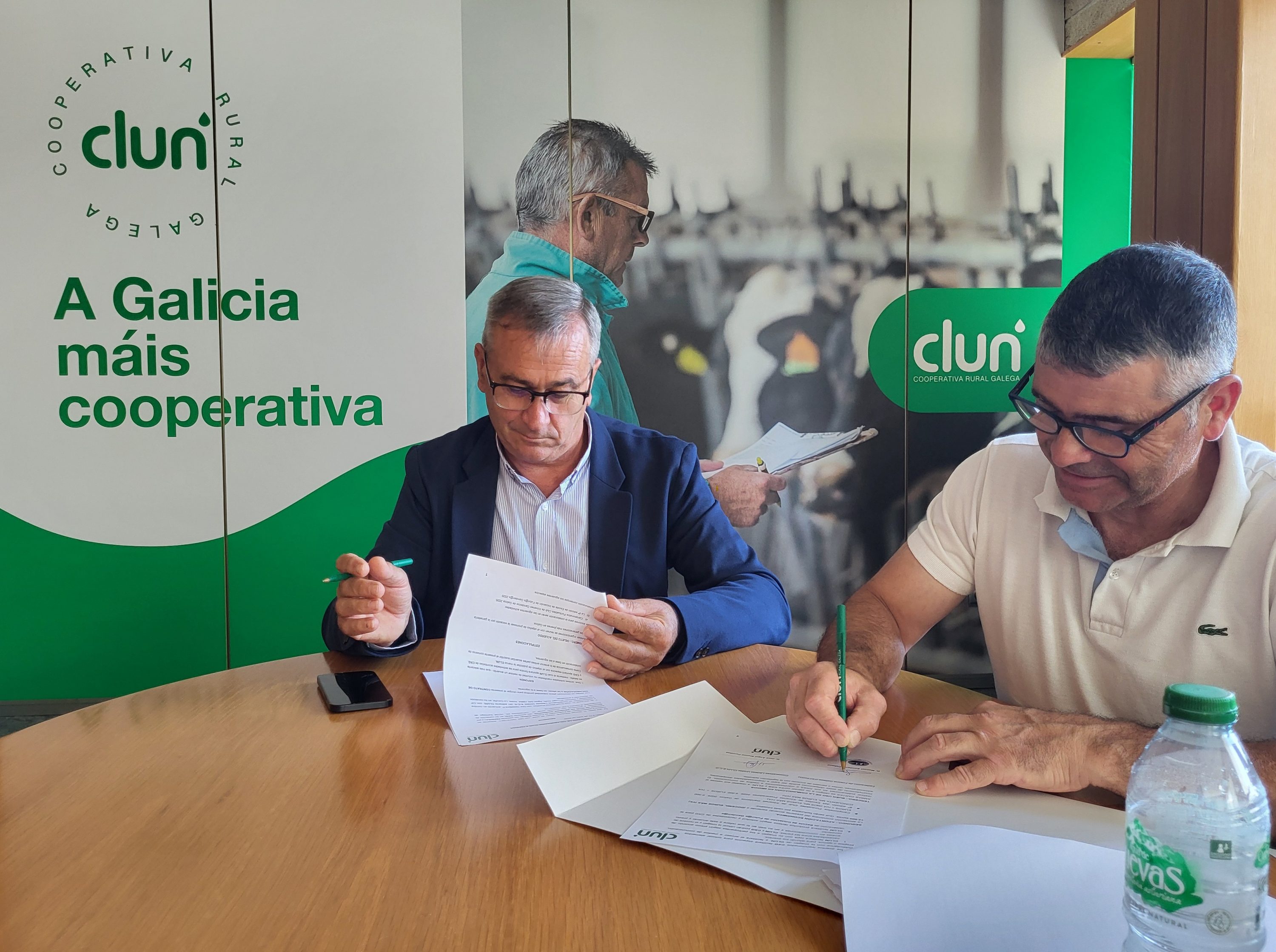 CLUN renova o acordo con FEFRIGA para fomentar a vocación gandeira entre a xuventude