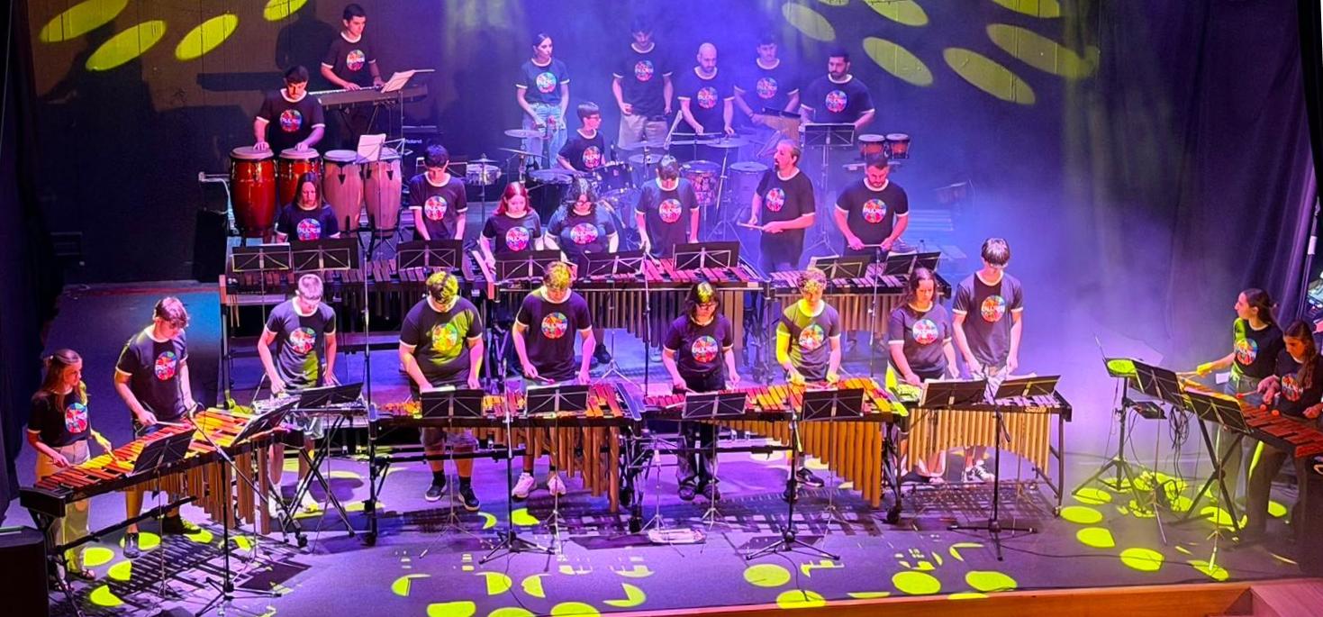 Calabash regresa aos escenarios en Ribadeo cun concerto multitudinario tras oito anos de silencio