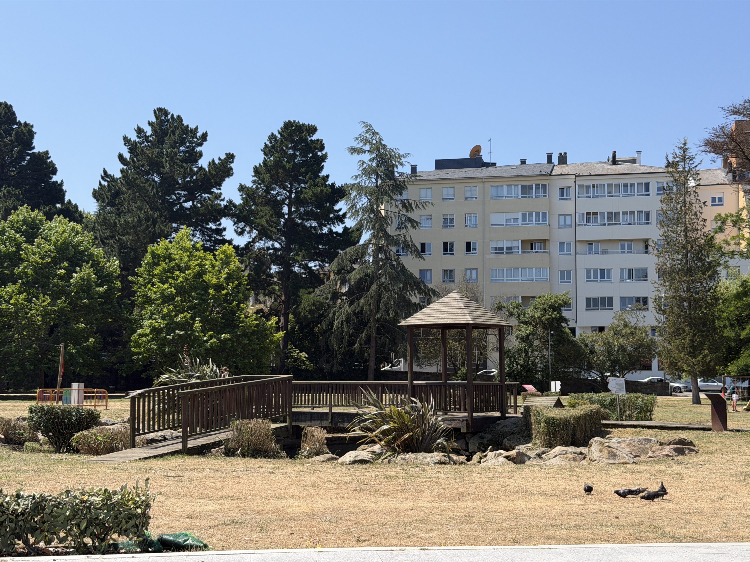 O Concello de Viveiro agradece a comprensión cidadá e solicita non alimentar os patos do Parque Pernas Peón