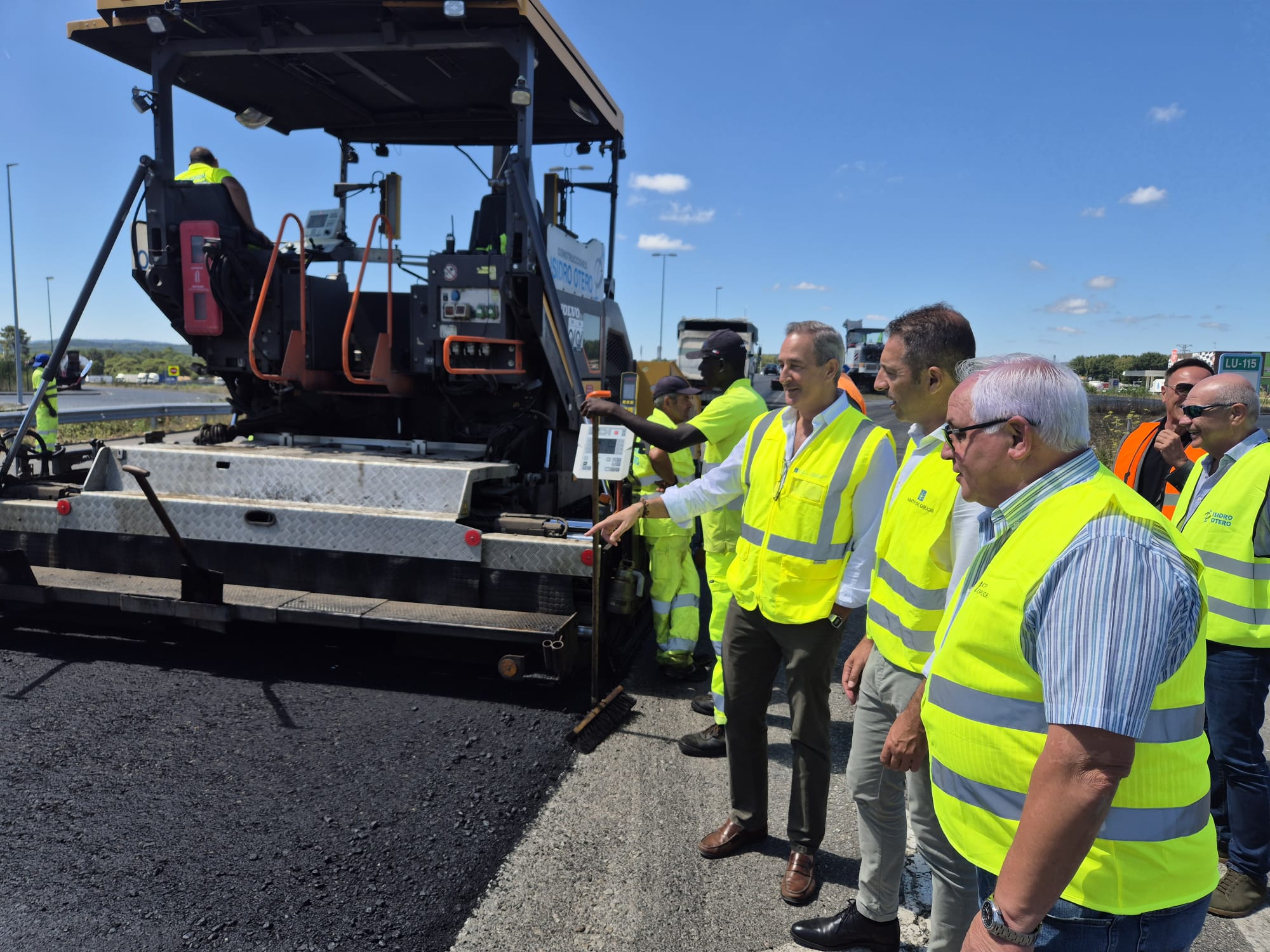 A Xunta inviste preto de 1,5M€ na renovación do firme da estrada LU-115, que conecta Outeiro de Rei e Castro Ribeiras de Lea