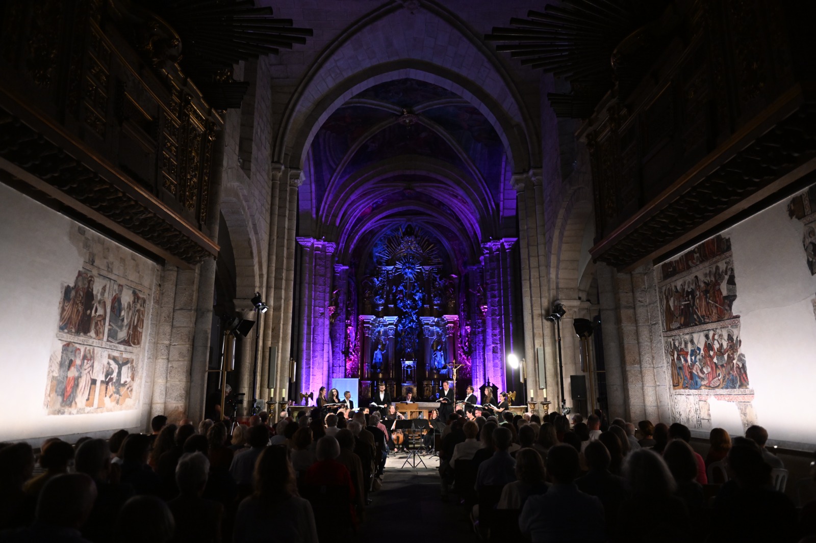 A Catedral de Mondoñedo énchese para recibir a Vox Luminis na apertura do Bal y Gay