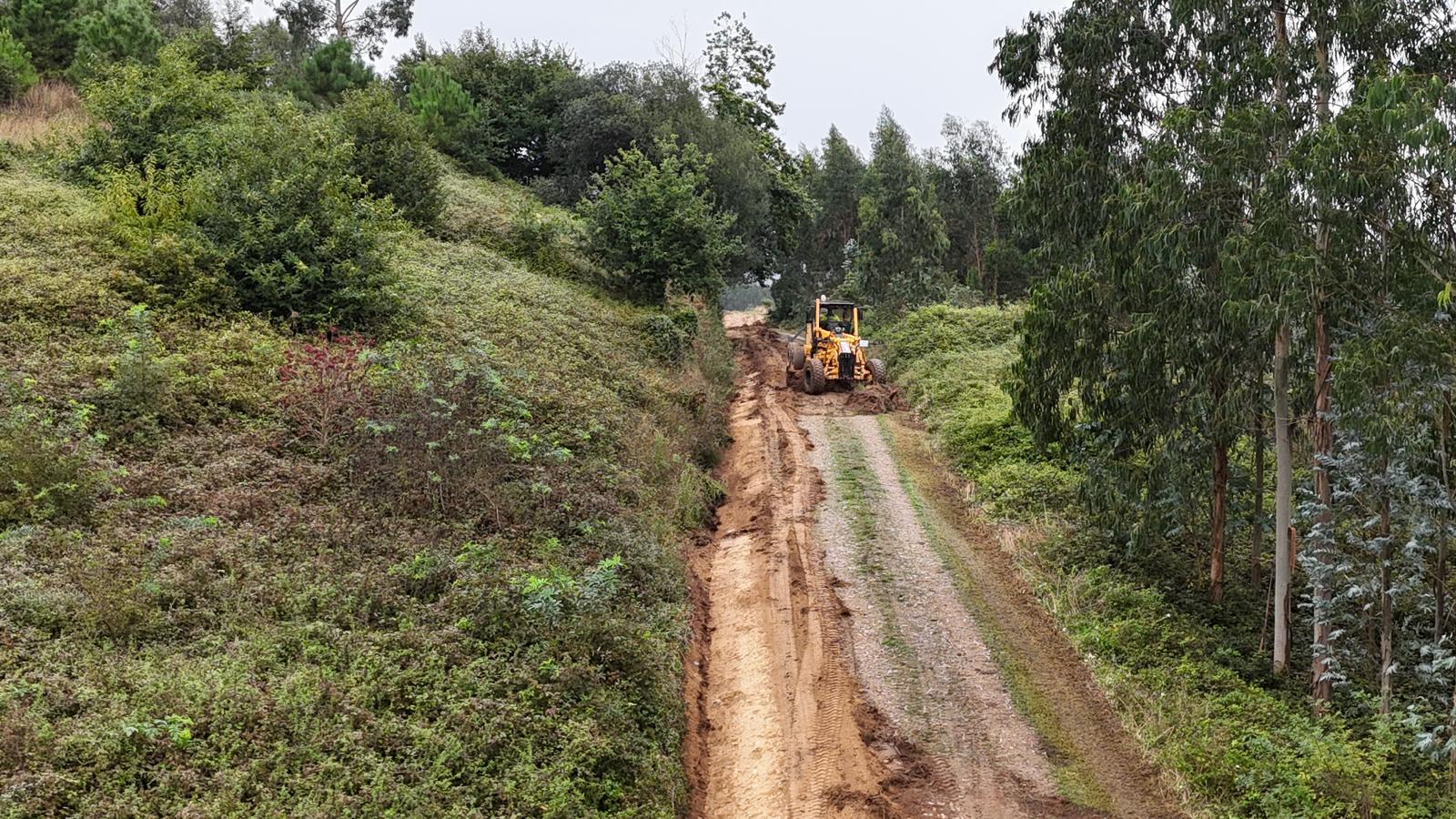 Ribadeo mellora as pistas forestais afectadas polo incendios de 2023