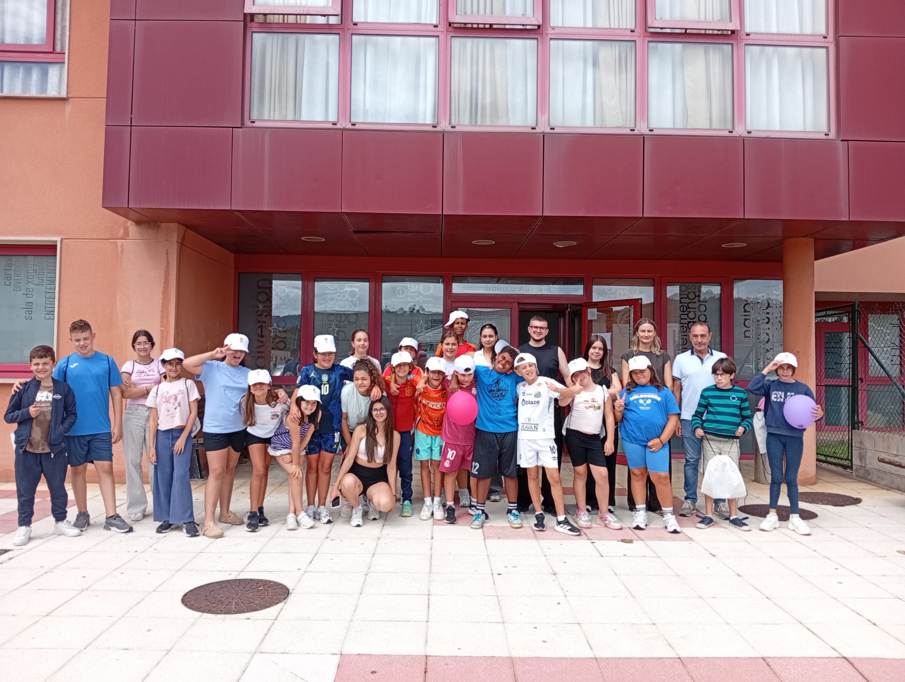 44 mozos e mozas participan nas “Mañás Activas” de Xove durante o verán