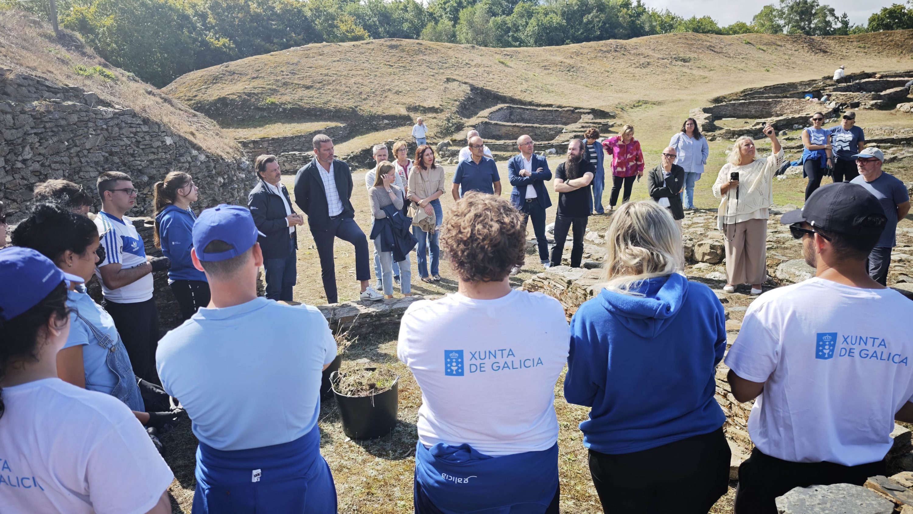 A Xunta reforza a conservación de Viladonga cun campo de voluntariado internacional