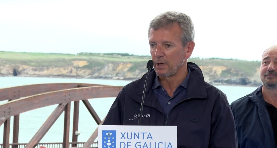 Rueda destaca en Ribadeo que o Camiño do Litoral axudará a preservar e dinamizar a costa galega