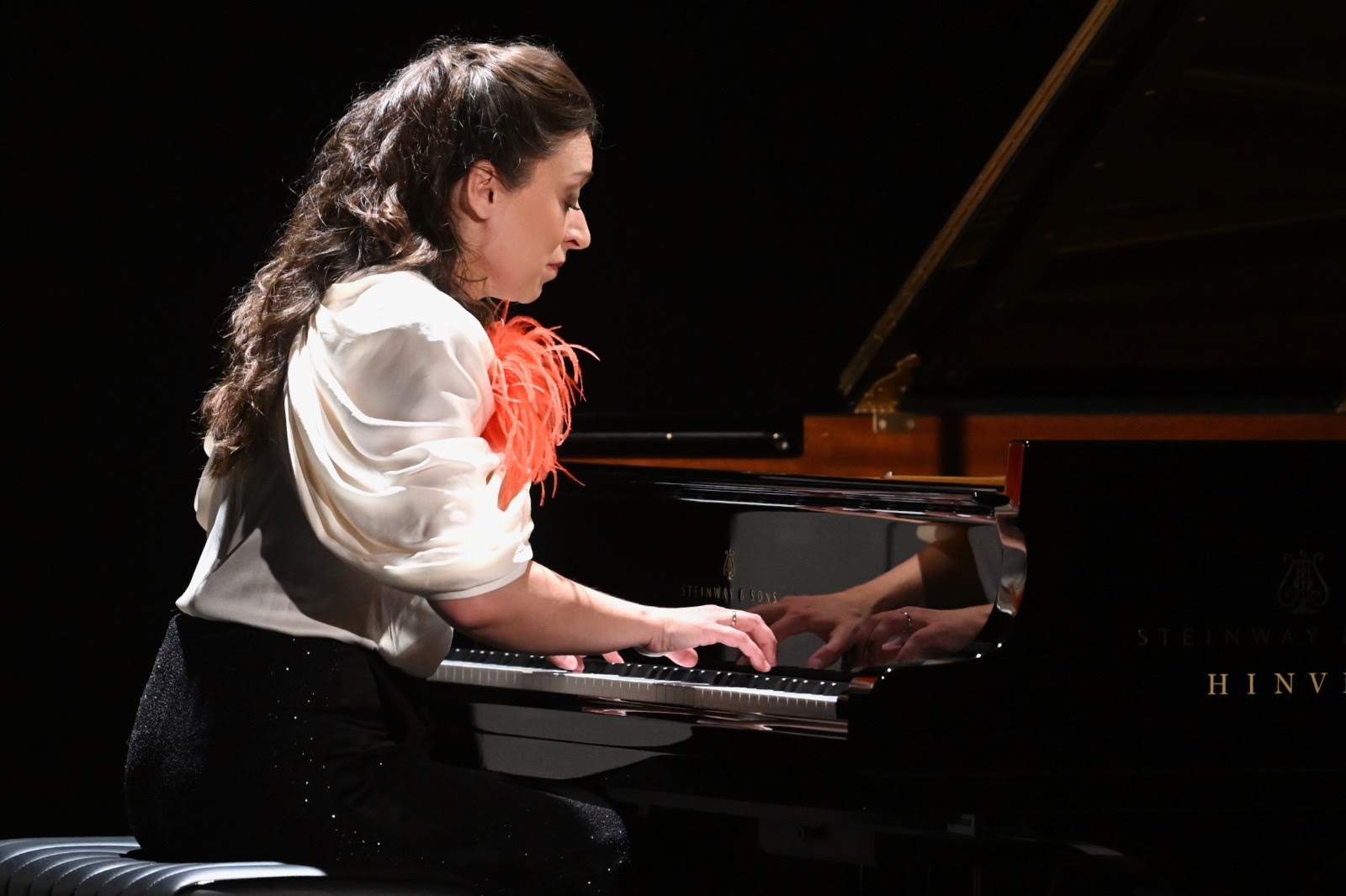 Yulianna Avdeeva deslumbra no Festival Bal y Gay cun recital de alto nivel en Ribadeo