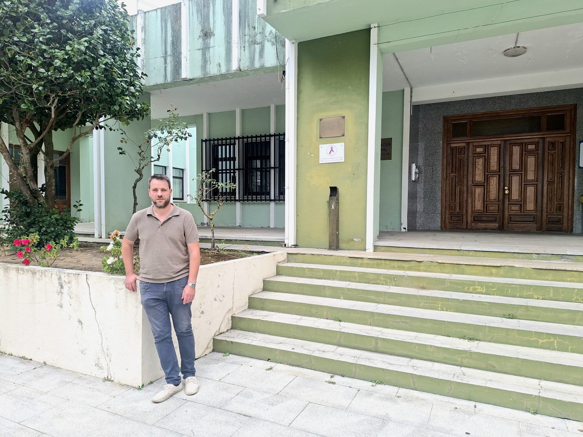 Foz avanza na renovación da súa imaxe institucional coa mellora da Casa do Concello e do CENIMA
