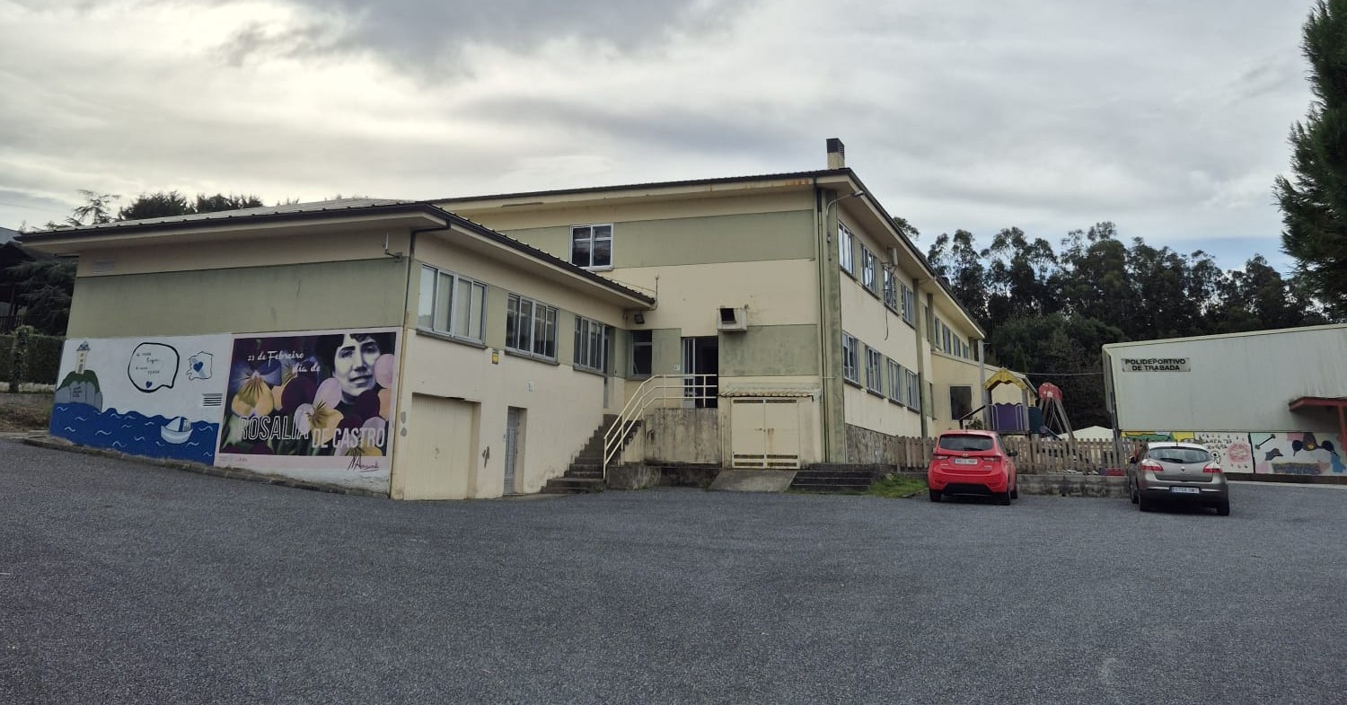 O colexio de Trabada inicia o curso tras novas melloras nas súas instalacións