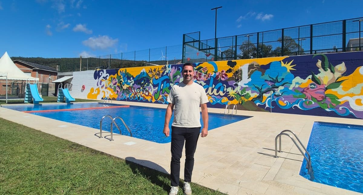 A piscina de Trabada remata unha tempada de tres meses marcada polo récord de visitantes