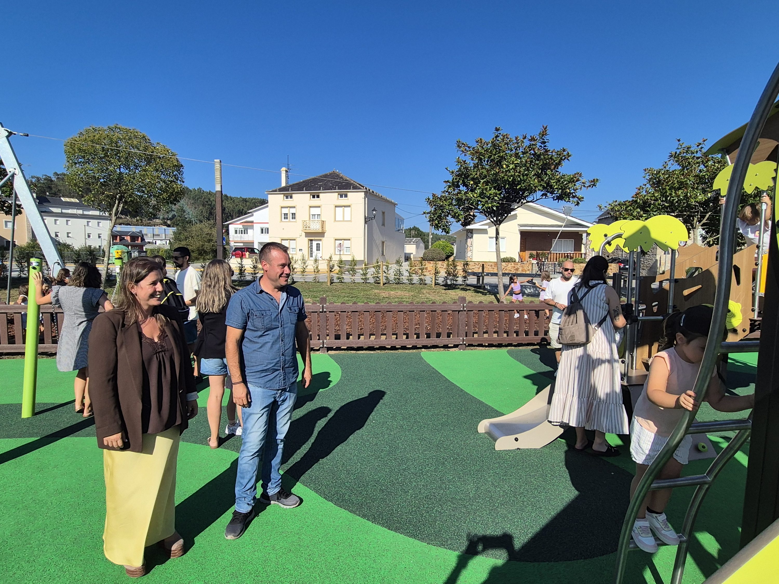 O parque Isaac Díaz Pardo e Luís Seoane de Cervo estrea imaxe tras un investimento municipal de máis de 261.000 euros