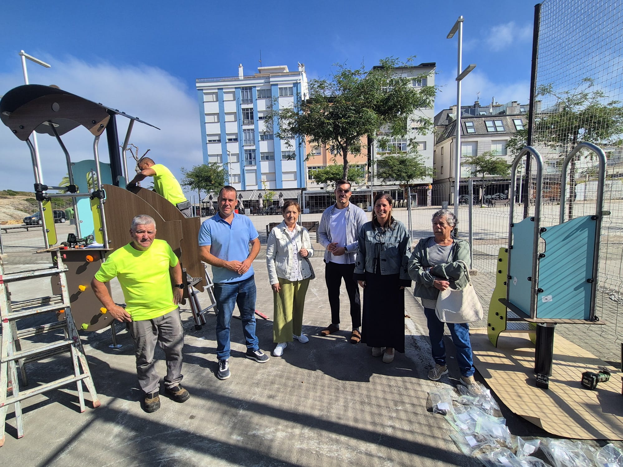 Iniciada a renovación integral do parque infantil da Praza dos Campos de San Cibrao