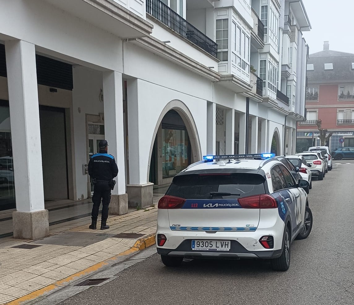 Multas en Ribadeo para quen non recolla os excrementos dos seus animais