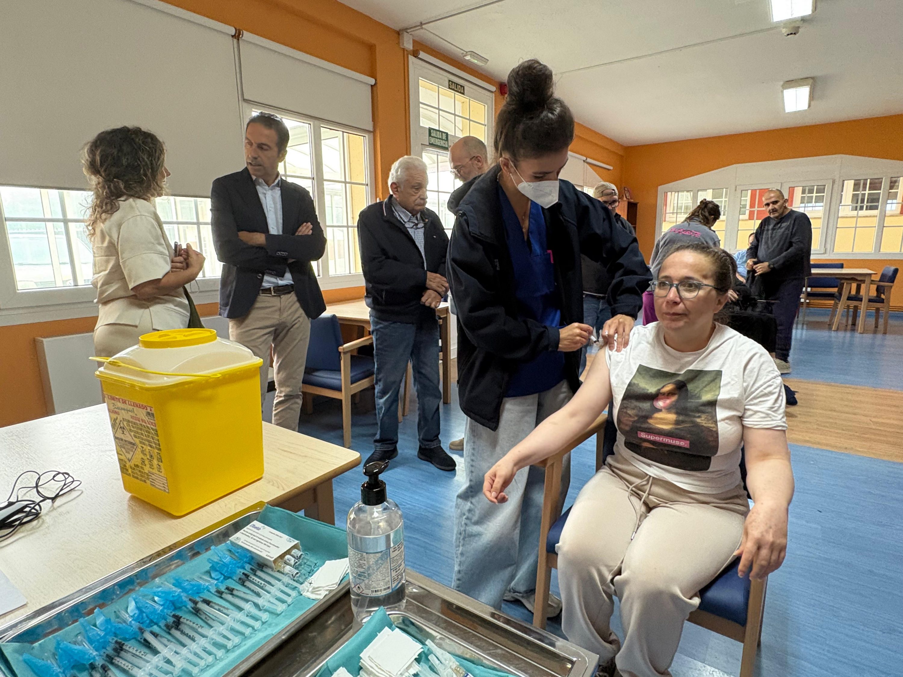 A Xunta inicia a campaña de vacinación fronte á gripe e a covid nas residencias de maiores e persoas con discapacidade da provincia